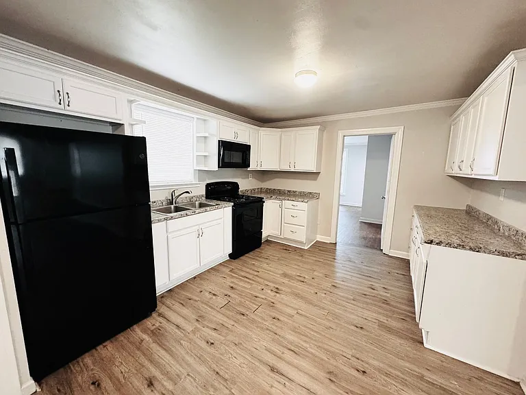 4431 Adams Ave — Photo 6
