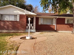 61 Macnaughton Rd, Pueblo, CO 81001