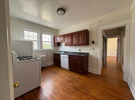 186 Elm St, West Haven, CT