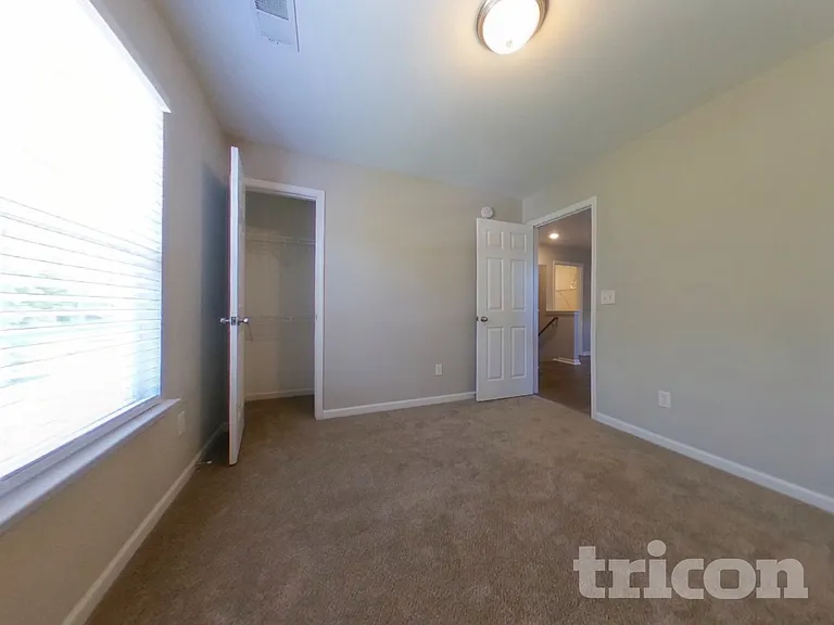 234 Blazer Dr — Photo 12
