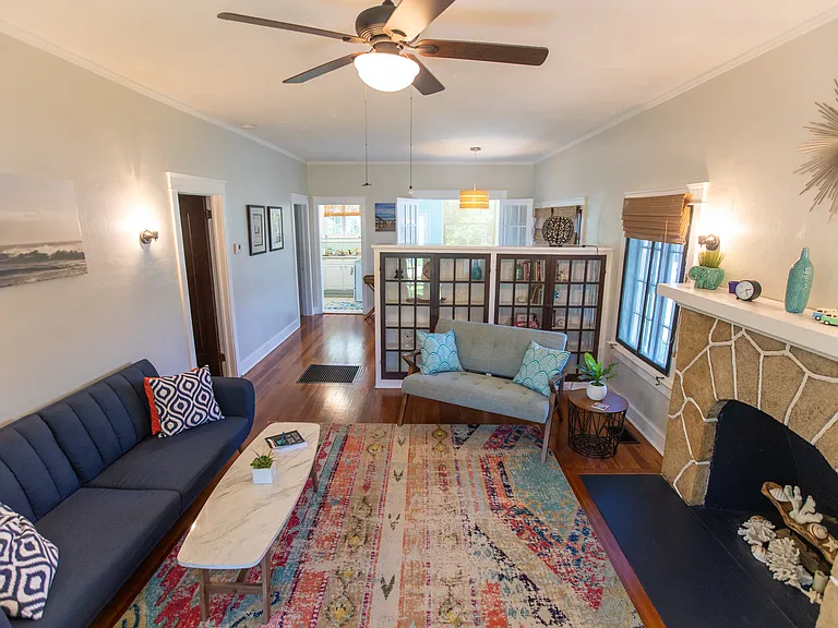 313 Daytona Ave — Photo 10