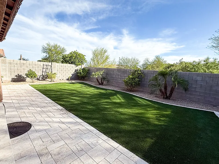 1829 W Spur Dr — Photo 12