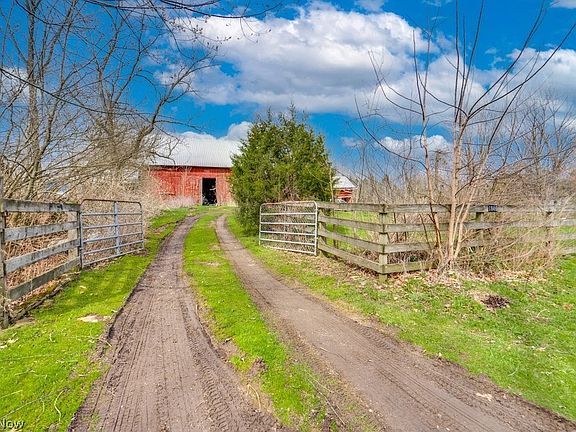 4th image of 1846 Lester Rd