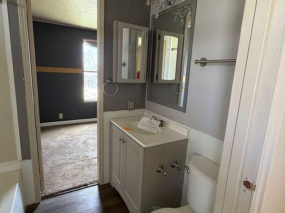 3rd image of 720 Spring Valley Pkwy