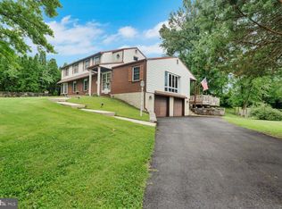 4060 Hillside Rd, Lafayette Hill, PA 19444