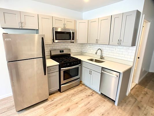 1st image of 623 Halsey St #2A