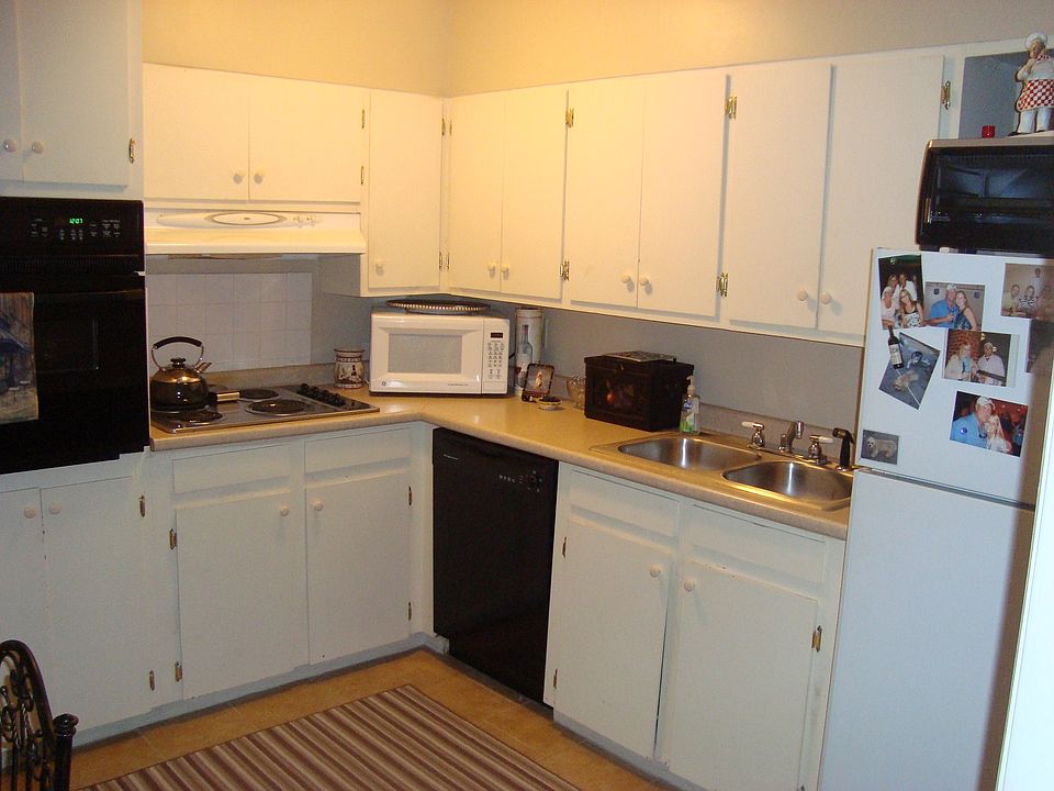 2nd image of 255 Hartley Ave #257
