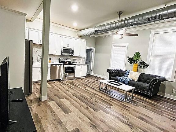 4th image of 1-1635 Race St #1