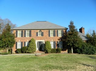 1017 Rotherwood Dr, Kingsport, TN 37660