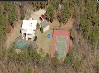 48 N Quarter Rd, Westhampton, NY 11977