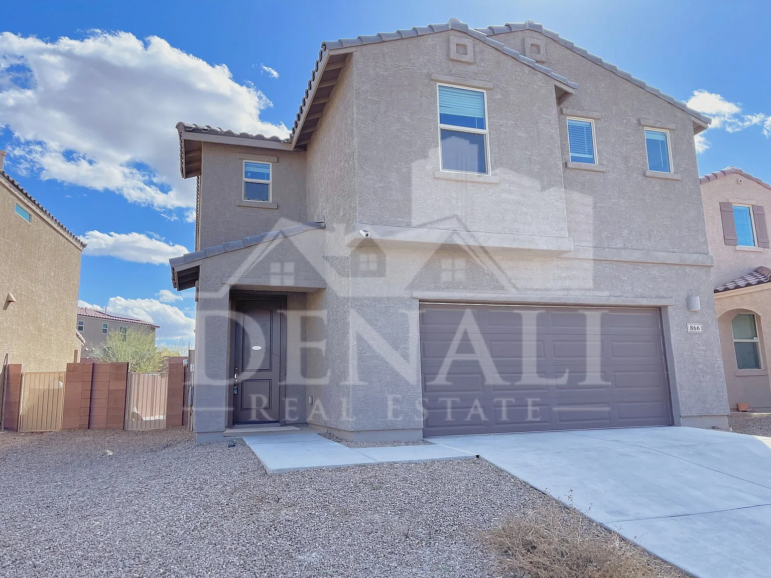 4 bed, 2.5 bath, 2343 sqft, $2,095 — Photo 2