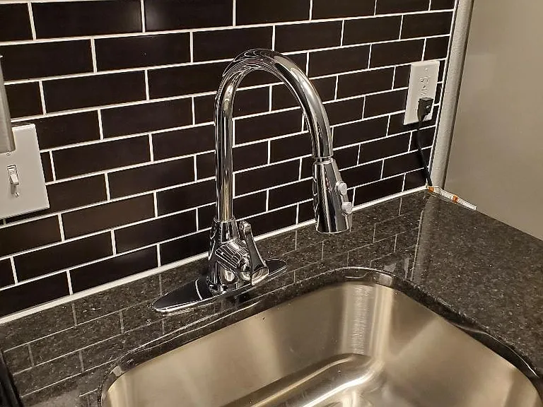 421 College Ave #101 — Photo 6