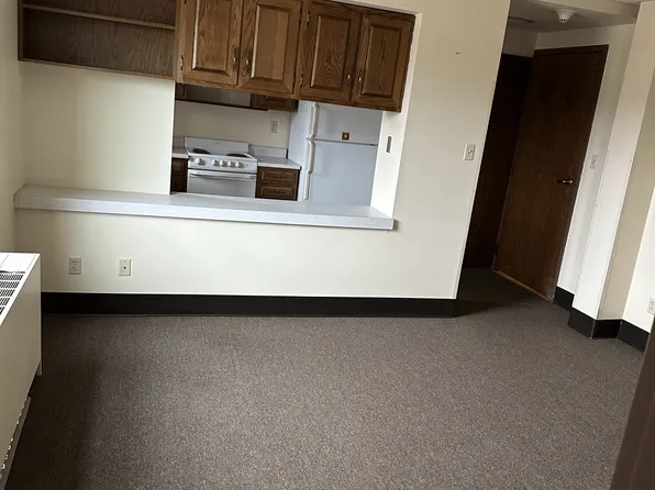 1311 Parkview Ave, Rockford, IL 61107