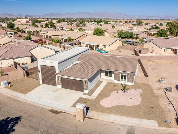 4th image of 2465 Saguaro Dr