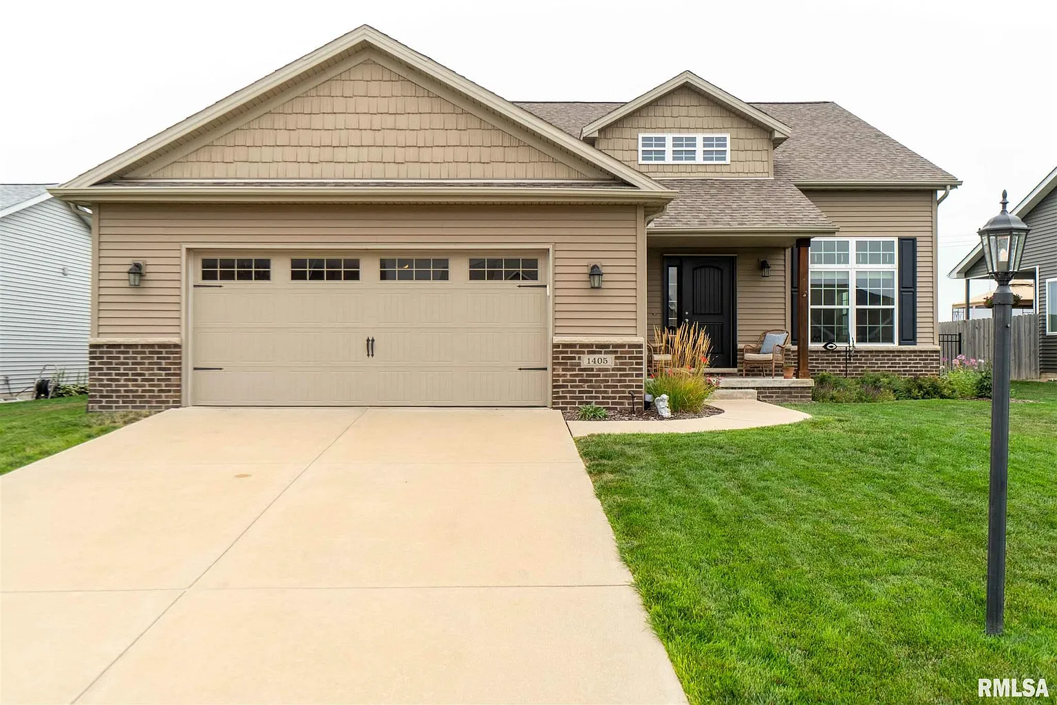1405 Westminster Dr photo 1
