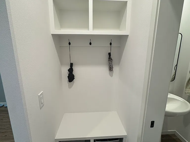 641 Catherine Dr — Photo 10
