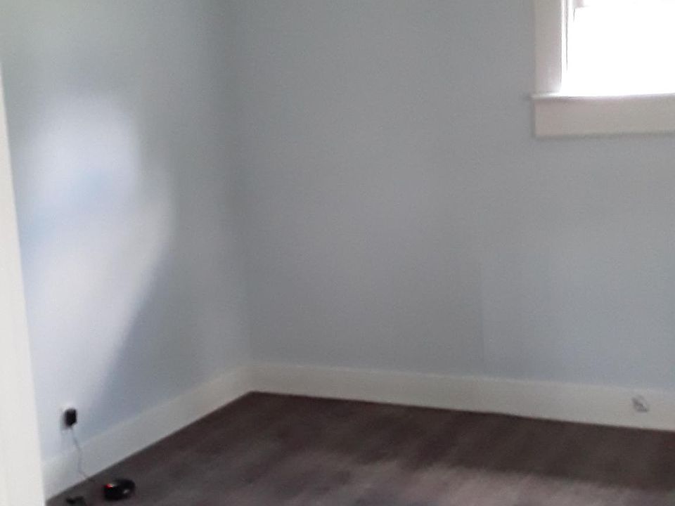 1st image of 1140 N Pershing Ave