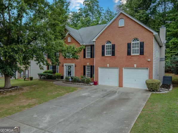 6042 Fairington Farms Ln, Lithonia, GA 30038