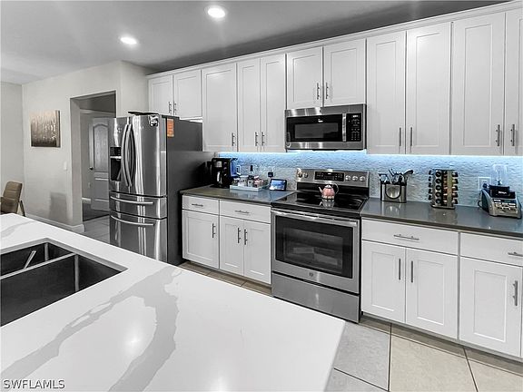 4th image of 4309 SW 16th Place Cpe