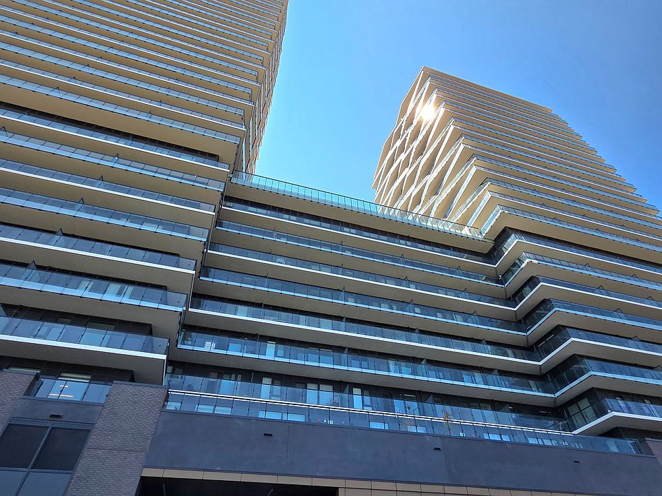 1st image of 15 Skyridge Dr #606