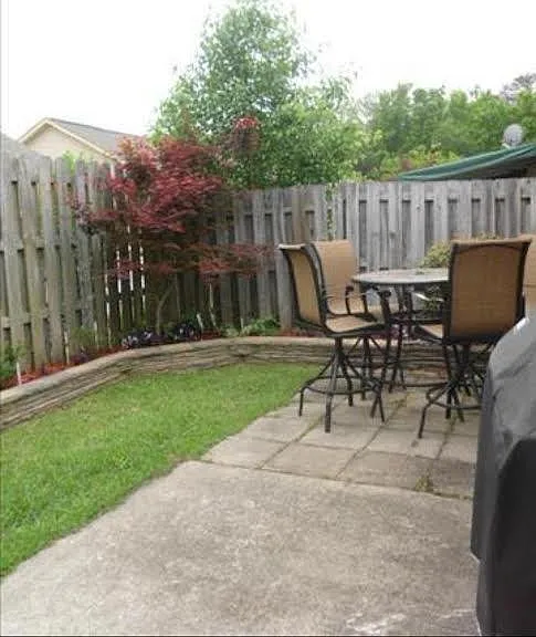 114 Huntington Cir — Photo 10