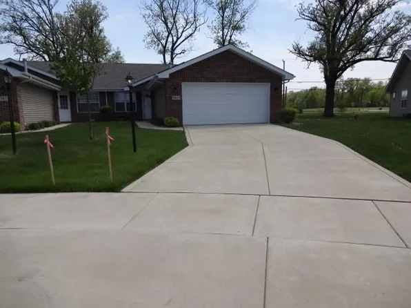 5827 Anthony Ct, Schererville, IN 46375