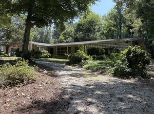 106 Sheffield Rd, Greenwood, SC 29646
