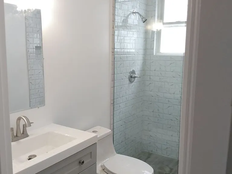 14 W Erie St — Photo 2
