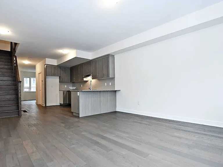 101 William Duncan Rd #101 — Photo 5