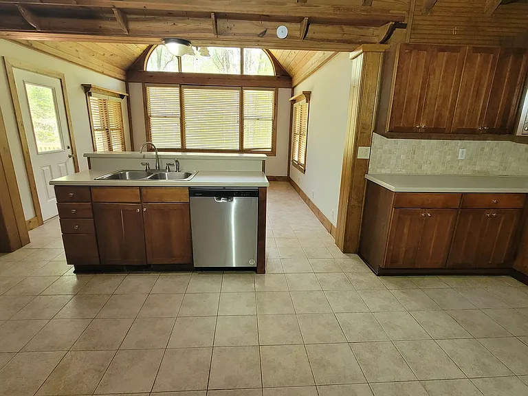 2391 Booth Cir — Photo 33