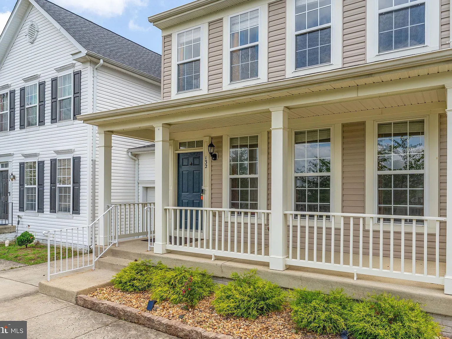 4 bed, 3.5 bath, 2174 sqft, $3,000 — Photo 4