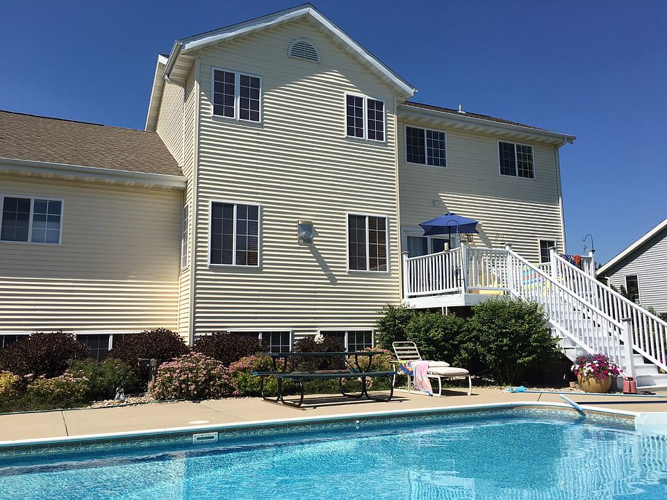 2nd image of 630 Nightingale Ln