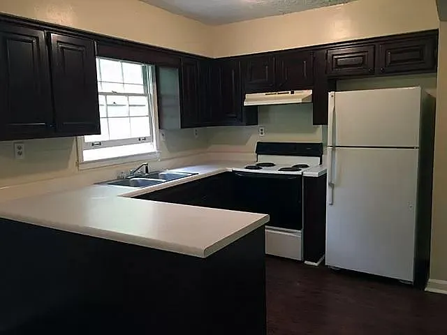 439 Tarragon Way SW #A — Photo 5