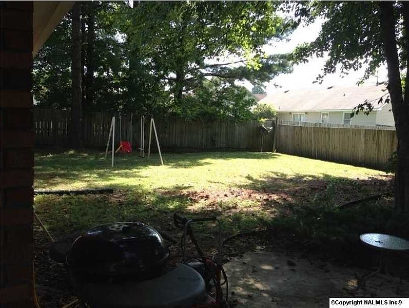 2nd image of 1102 Maplewood Dr SW