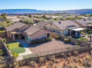 1163 N Crown King Ave, Washington, UT 84780