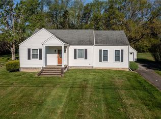 270 Maple Dr, Hermitage, PA