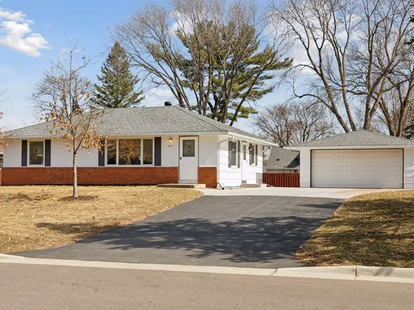 8207 Thomas Ave S, Bloomington, MN 55431