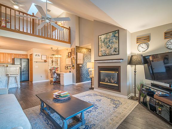 3rd image of 480 N Silverbrook Dr Unit 202