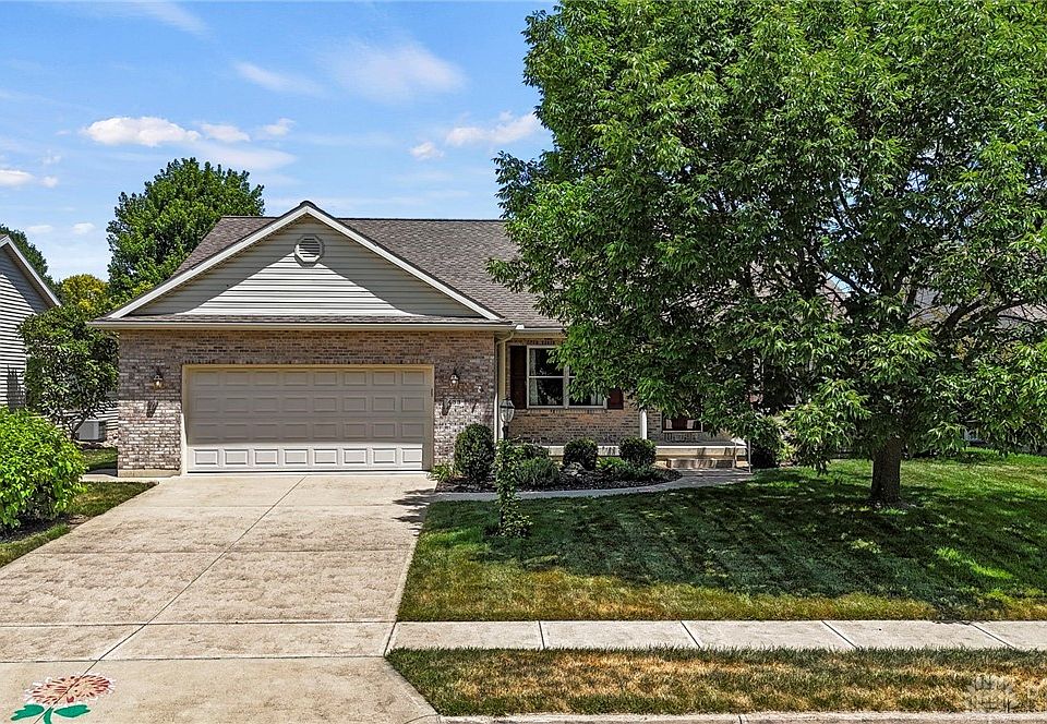 1st image of 433 Clover Hill Dr