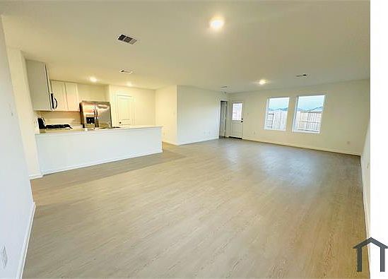 3rd image of 26727 Sea Holly Cir