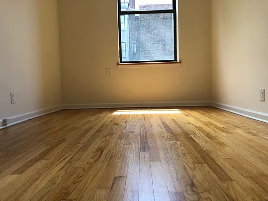 Rented by One New York Realty Inc | media 16