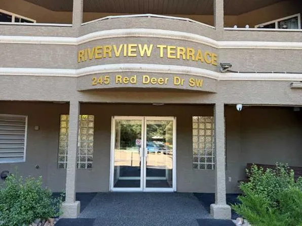 245 NE Red Deer Dr SW #315, Medicine Hat, AB T1A 8P4