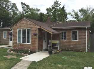 266 Bay 2nd St, West Islip, NY 11795