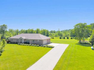857 Van Lom Ct, Pulaski, WI 54162