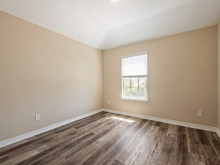 1900 Abby Creek Dr — Photo 15