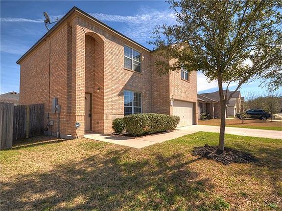 3rd image of 208 Briarwood Dr