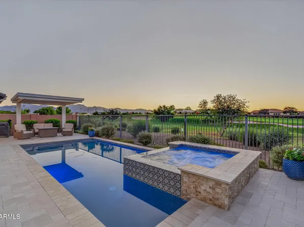 17482 W CRAWFORDSVILLE Drive, Surprise, AZ 85388