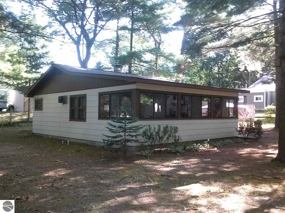 1st image of 5337 E 15th St