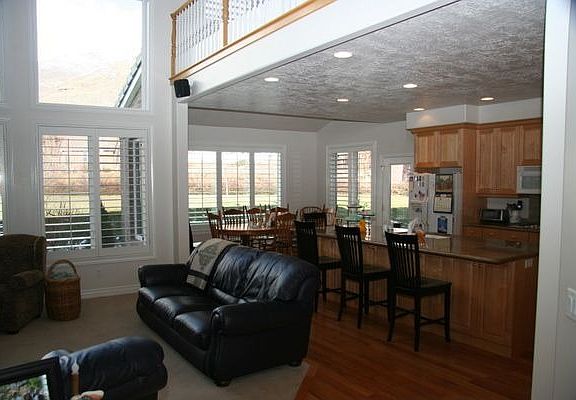 Partial Family Rm/Kitchen