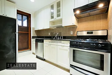 Rented by ZealEstate Group Inc